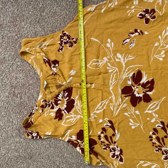 🛍️ GIFT IDEA! 🌼 GORGEOUS TANK BLOUSE 🌼 Yellow/Maroon Floral Print Flowy Top - Picture 5 of 10